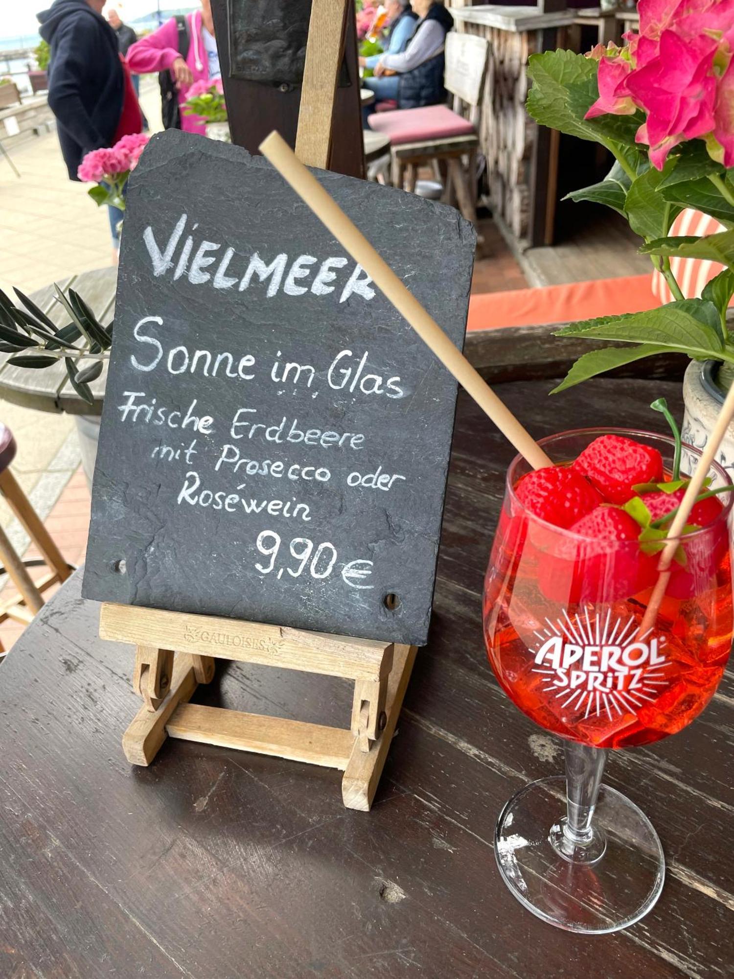 Ostseewind - In Der Strandstrasse-Fuehrt Zur Seebruecke Ostseebad Kühlungsborn Exteriör bild